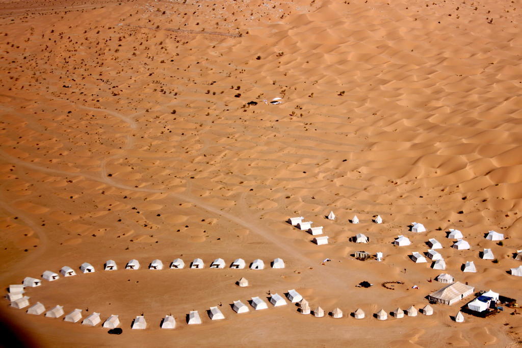 Готель Camp Mars Дуз Екстер'єр фото